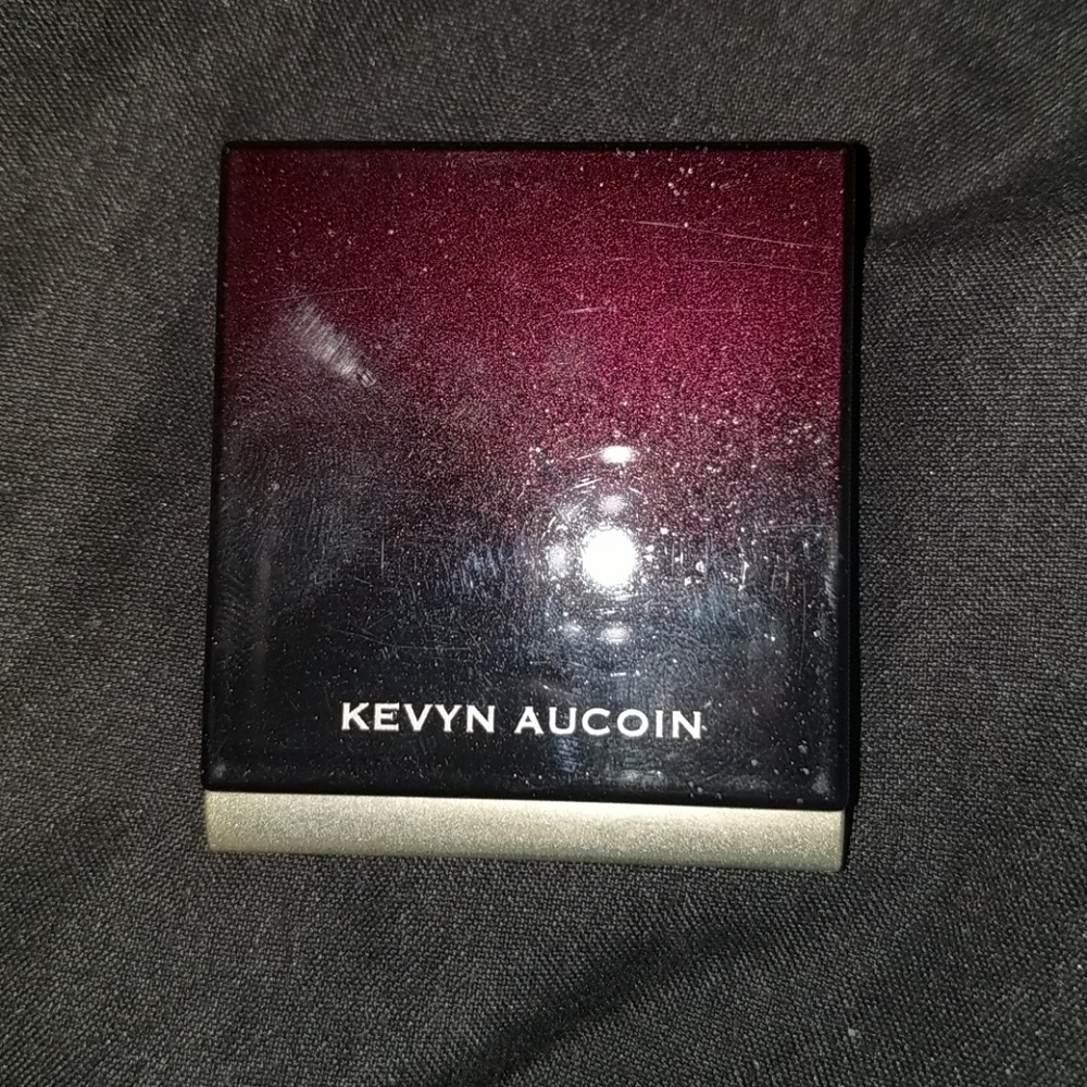 KEVYN AUCOIN 109 BURGUNDY
